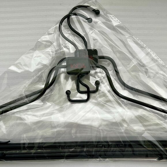 TUMI Hangers, Set of 2 - Picture 2 of 5